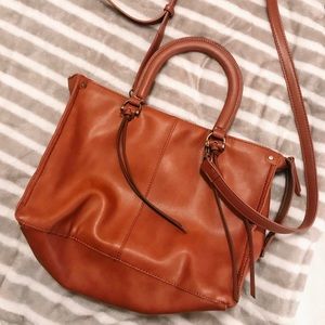 Universal Thread DEFECT crossbody
